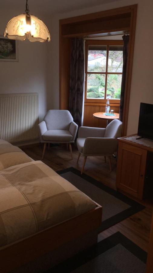 Pension - Gaestehaus Zum Pfaelzerwald Hinterweidenthal Eksteriør bilde