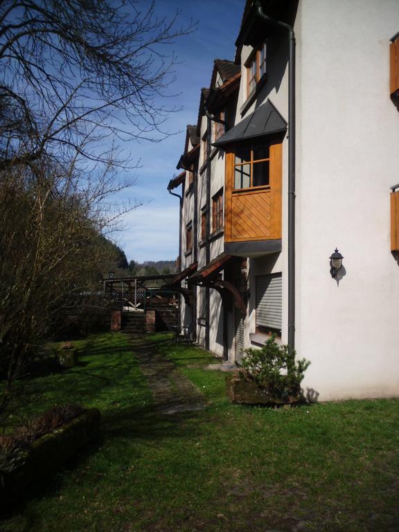 Pension - Gaestehaus Zum Pfaelzerwald Hinterweidenthal Eksteriør bilde
