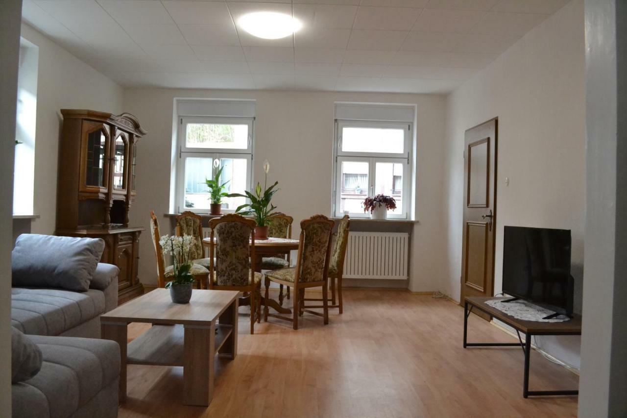 Pension - Gaestehaus Zum Pfaelzerwald Hinterweidenthal Eksteriør bilde