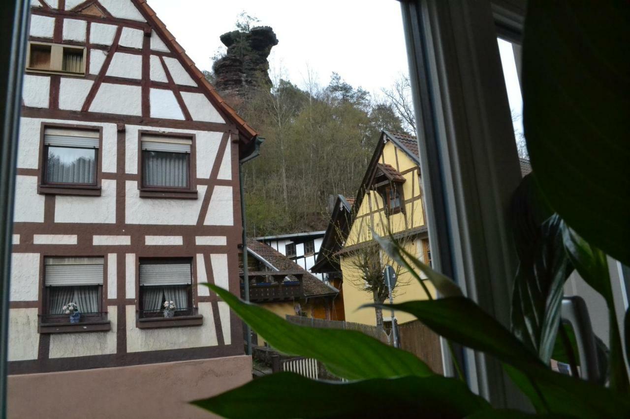 Pension - Gaestehaus Zum Pfaelzerwald Hinterweidenthal Eksteriør bilde